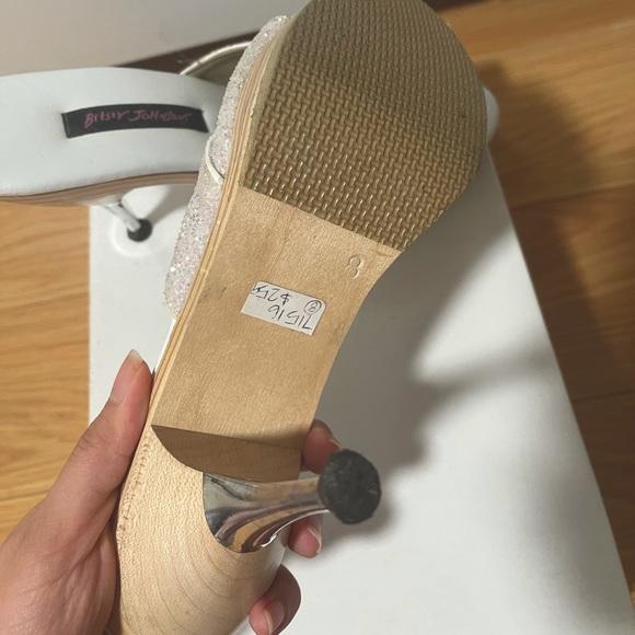 White glittering Betsey Johnson Sandals - Picture 3 of 4